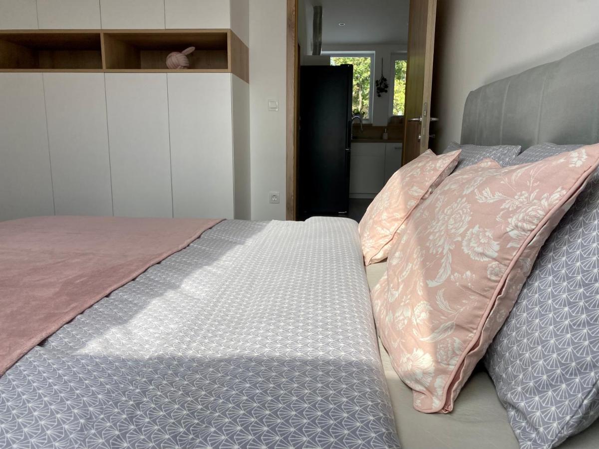 דירות Mengeš Sunny Oak Estate מראה חיצוני תמונה