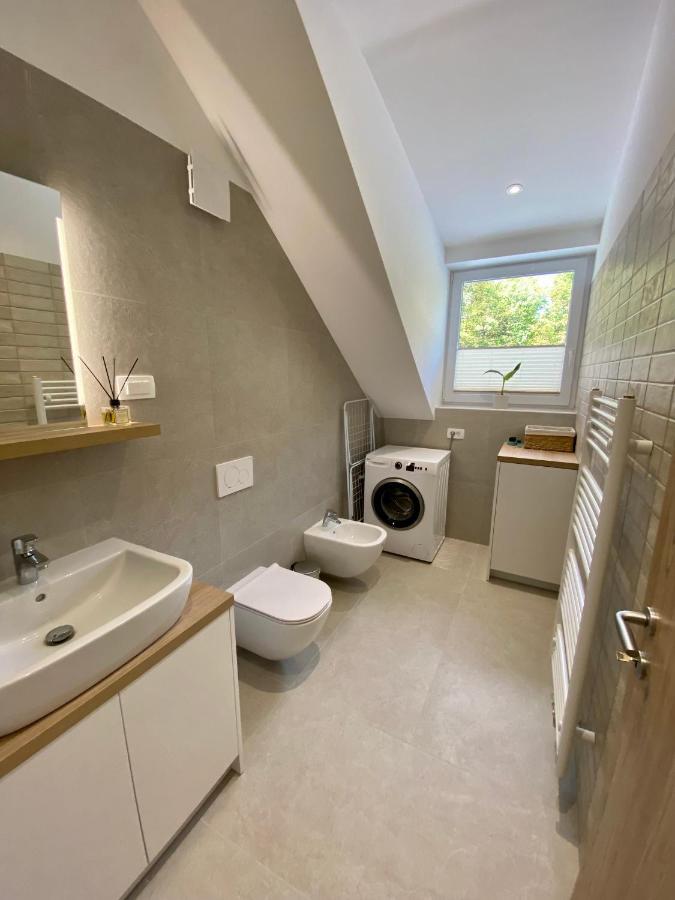 דירות Mengeš Sunny Oak Estate מראה חיצוני תמונה